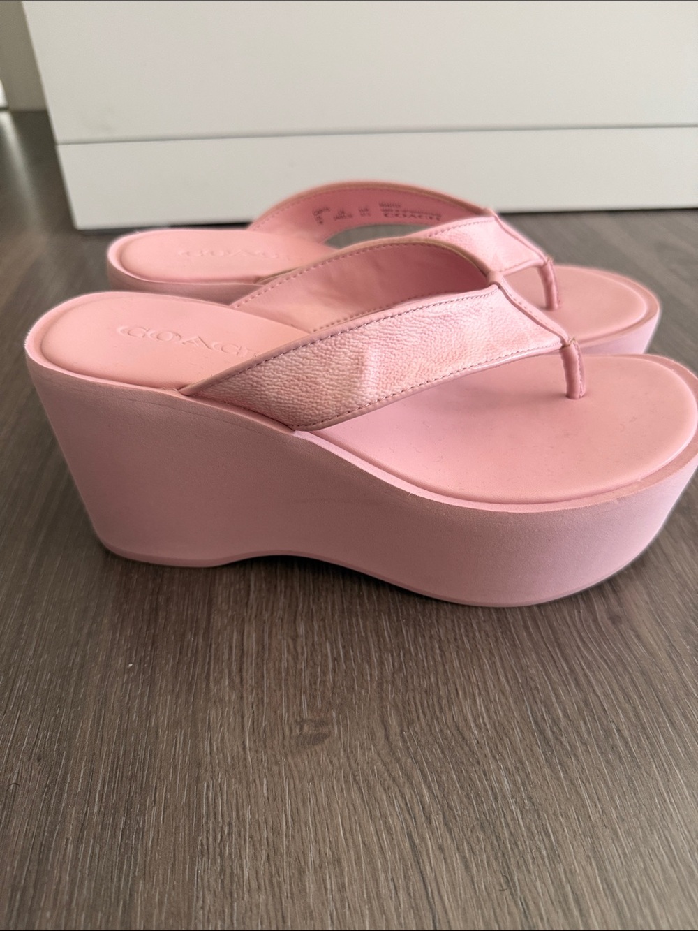 COACH Pink Leather Flip Flop Sandals - Picture 2 of 2